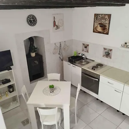 Apartment In 50835 Povile