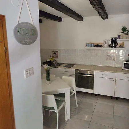 In 50835 Apartment