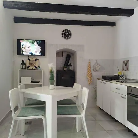 In 50835 Povile